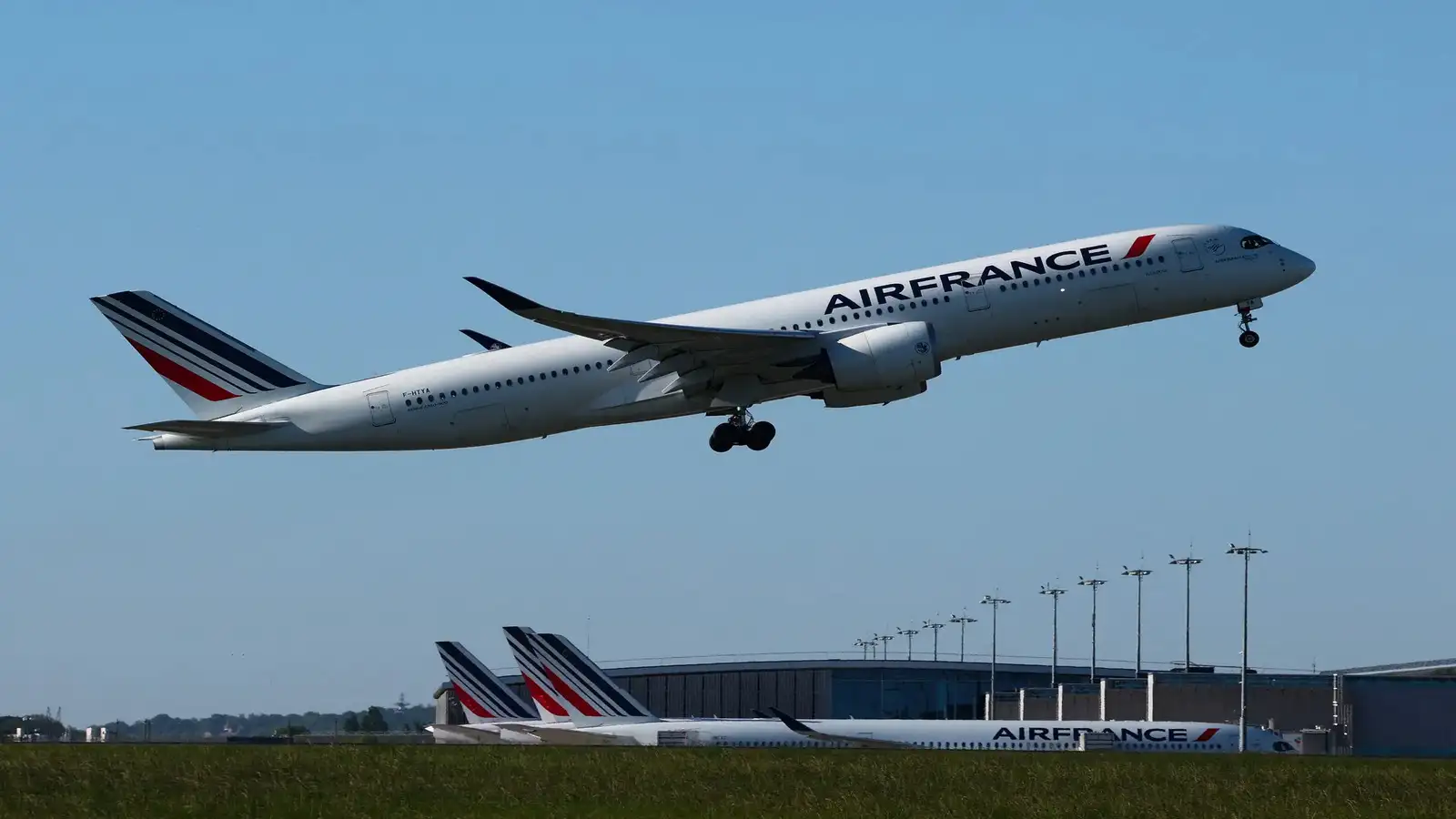 Ebola Scare In Us Bound Air France Flight As Flyer Denied Entry To Detroit After Plane Diverted To Canadas Montreal