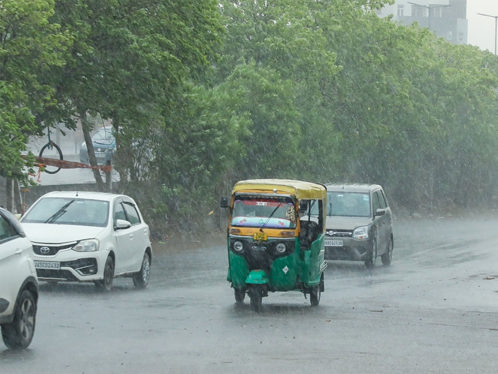 Thunderstorms And Gusty Winds Expected In Punjab And Haryana Until 1045 Am