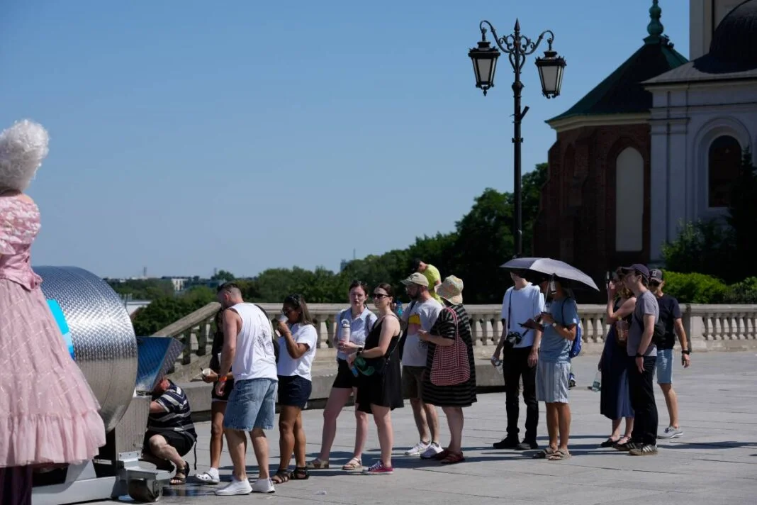 Europe Us Heatwave 2026 Breaks Temperature Records 1068x712