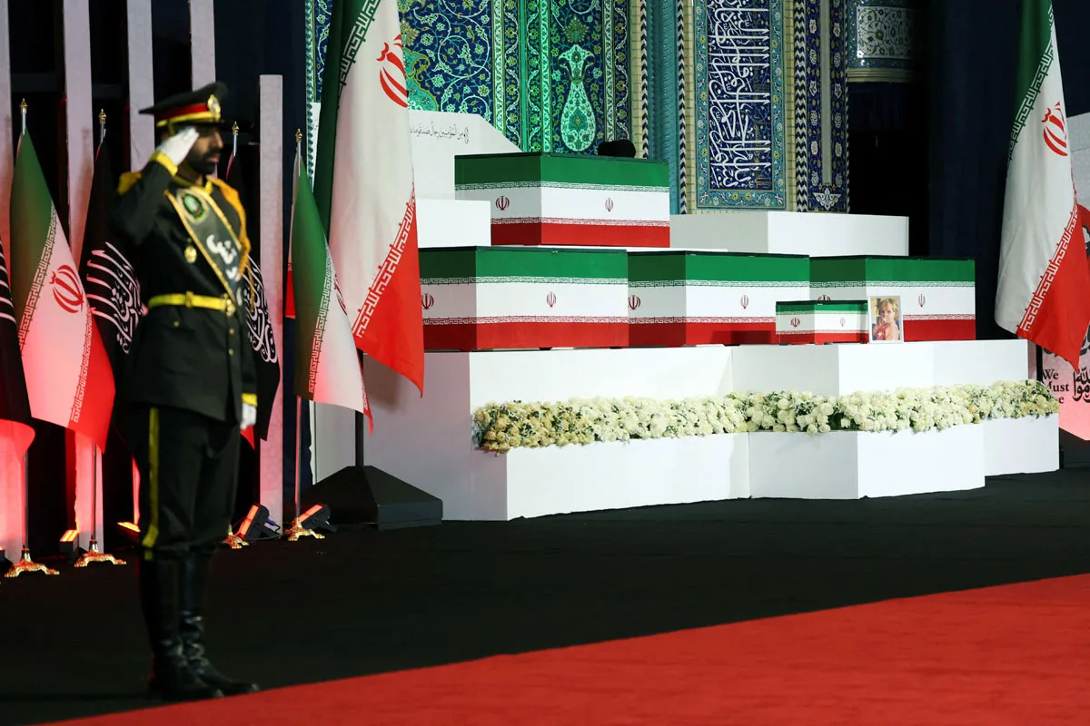 03khamenei Farewell2