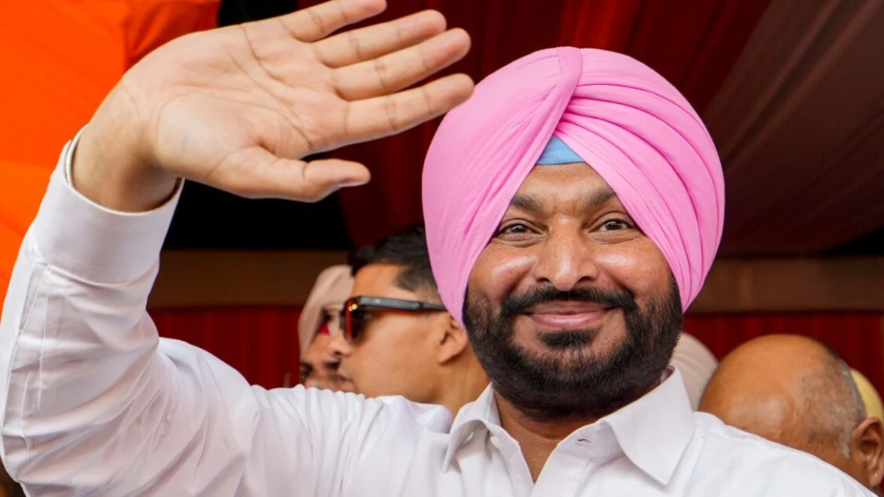 Ravneet Singh Bittu 240154125 16x9 0